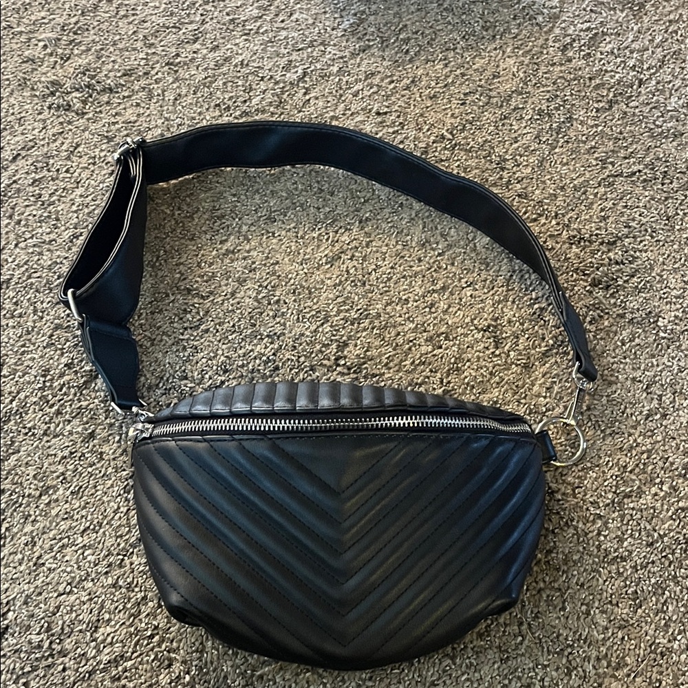 Steve Madden Black Quilted Bag